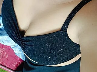 hotpriya_4u live webcam thumbnail