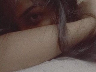 hotshreya69 live webcam thumbnail