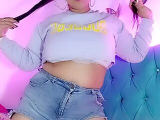 hotsweet-69 live webcam thumbnail
