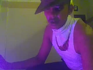 hottiemax279 live webcam thumbnail
