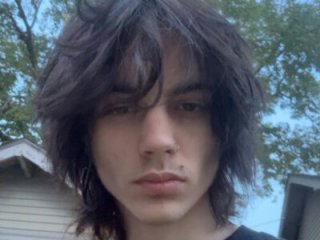 HungEmo123 live webcam thumbnail