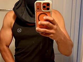 HungStr8Lightskin live webcam thumbnail
