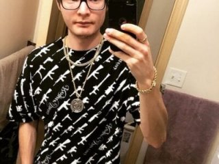 Hungboxer69 live webcam thumbnail