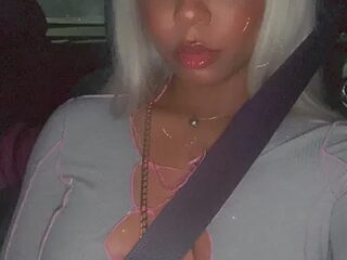HunnyDewMe live webcam thumbnail