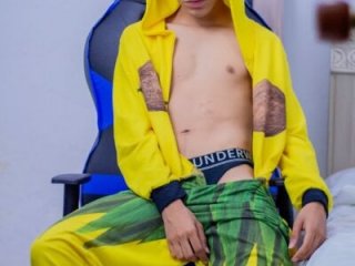 huge_armound live webcam thumbnail