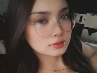 hugecock_belle live webcam thumbnail