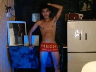 hugekenbigcock live webcam thumbnail