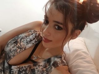 hugetits90xxx live webcam thumbnail