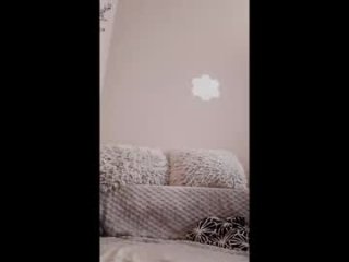 hugo1910 live webcam thumbnail