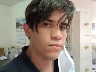 hung_weeb live webcam thumbnail