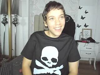 hunter_exe_ live webcam thumbnail