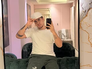 Iam_Josue- live webcam thumbnail