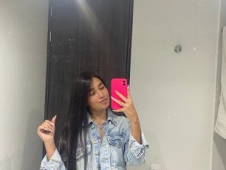Iam_samanthaa_ live webcam thumbnail
