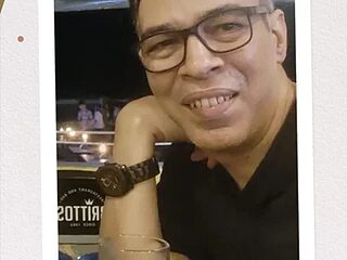 Iamfuckinhorny live webcam thumbnail