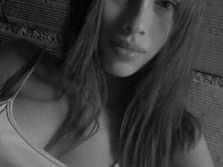 Iamkarlaa_doll live webcam thumbnail