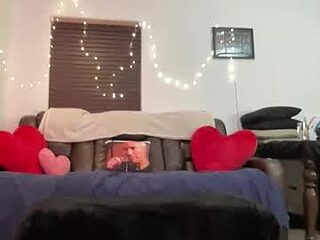 iamhelenaprice live webcam thumbnail