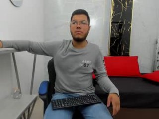 ian_tomson live webcam thumbnail