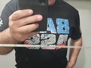 Iceman69696 live webcam thumbnail