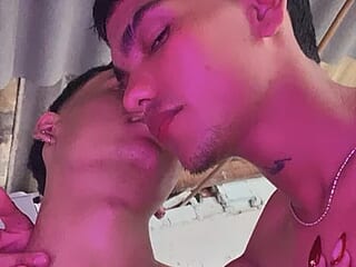 igor_and_oshun live webcam thumbnail