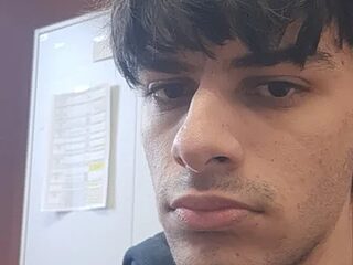 ilcazzone32 live webcam thumbnail