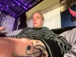 ilikebigtitties1999 live webcam thumbnail