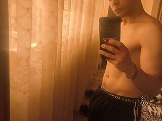 iloveanal1812 live webcam thumbnail