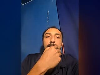 ilovebuttsanddogs live webcam thumbnail
