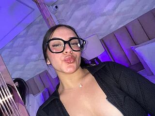 im_miaadoll live webcam thumbnail