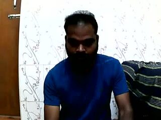 indianhairyguy26 live webcam thumbnail