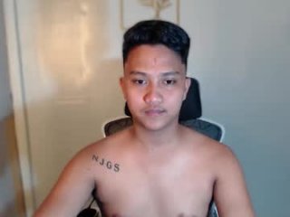 innocent_neil143 live webcam thumbnail