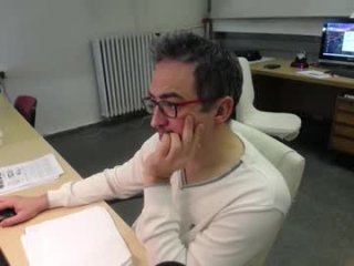 ironchrome live webcam thumbnail