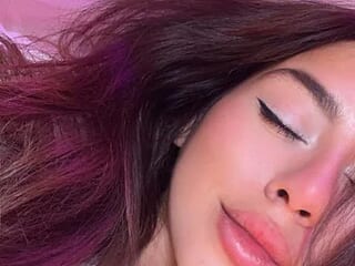 Isa_vargas_ live webcam thumbnail