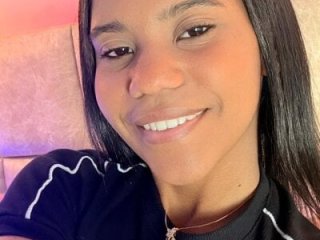 IsabelaRoman live webcam thumbnail