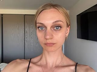IsadoraLivas live webcam thumbnail