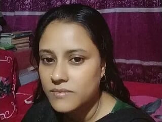 Ishaniya live webcam thumbnail