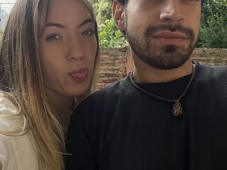 Issexxxy live webcam thumbnail
