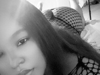 isabella_rossee_ live webcam thumbnail