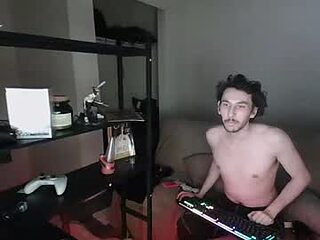 isaiahf24 live webcam thumbnail