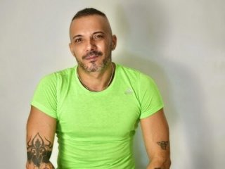 Italmanu85 live webcam thumbnail