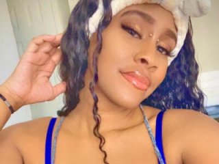 ItsForeignbabe live webcam thumbnail