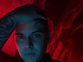 italianboy20cm live webcam thumbnail