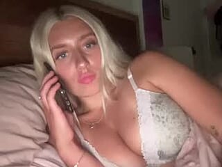itsaddixo_ live webcam thumbnail