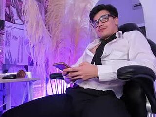 itskaiserbitch live webcam thumbnail