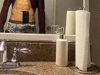 itssofuckingbig live webcam thumbnail