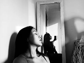 itzel_jade live webcam thumbnail