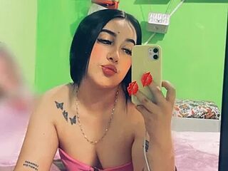 IvySanchez_Pinkk live webcam thumbnail