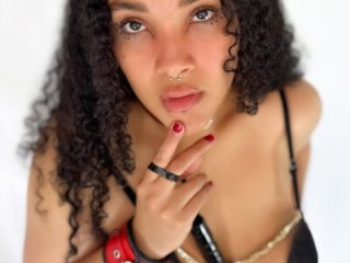 ivonne_diaz1 live webcam thumbnail