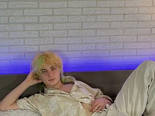 JameMilann live webcam thumbnail