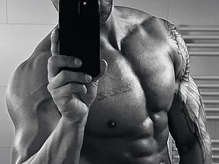 James_Rogue_ live webcam thumbnail
