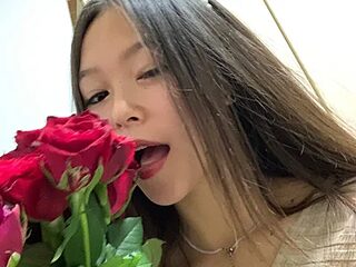 JanelBitther live webcam thumbnail